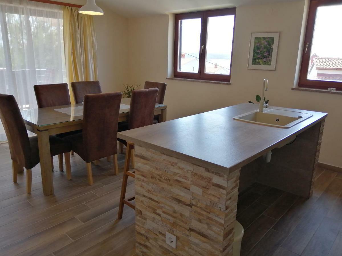 Vinka Apartament *