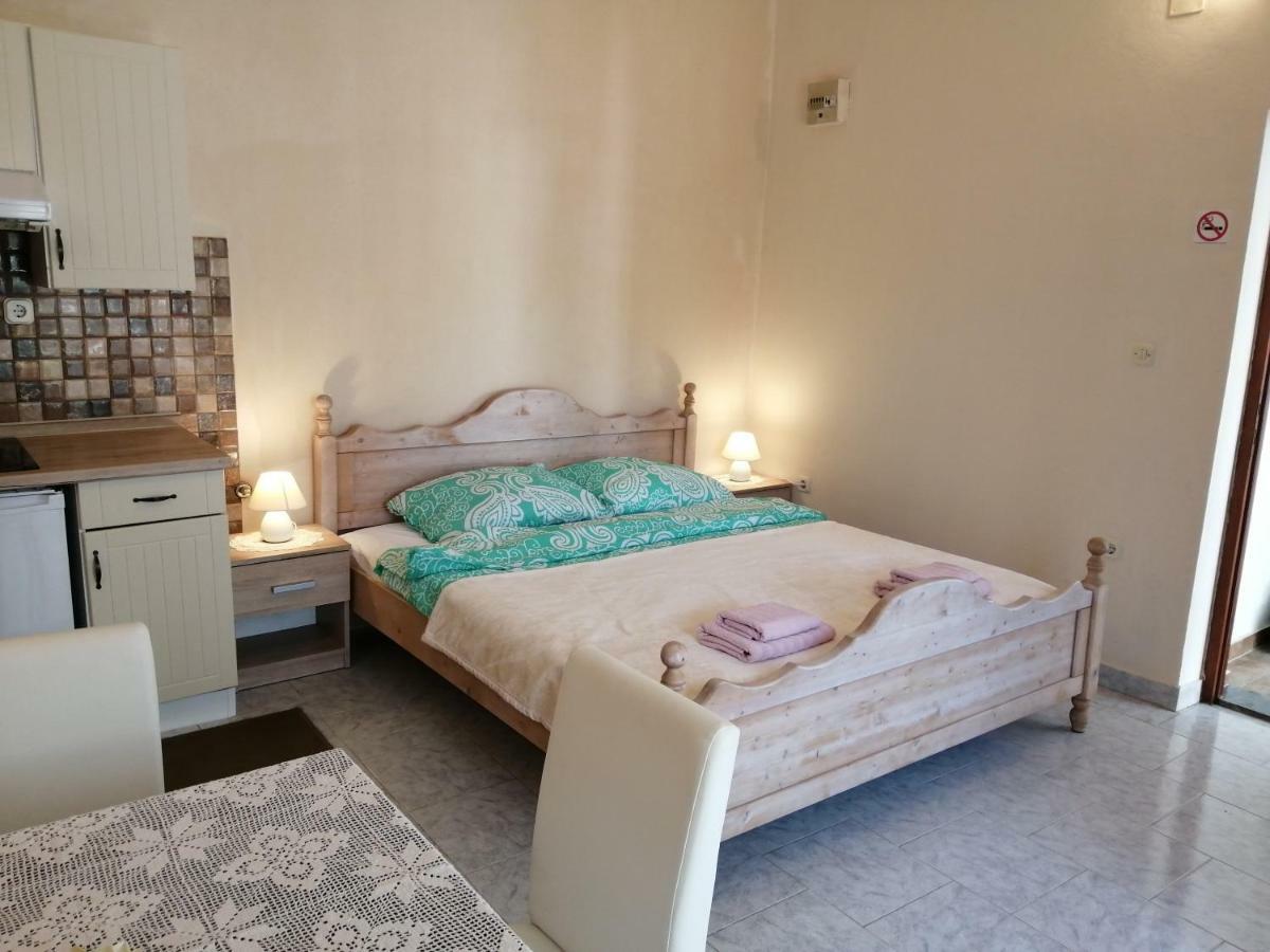 Apartment Vinka *